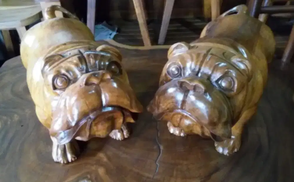Patung kayu Buldog dan BB kayu utuh