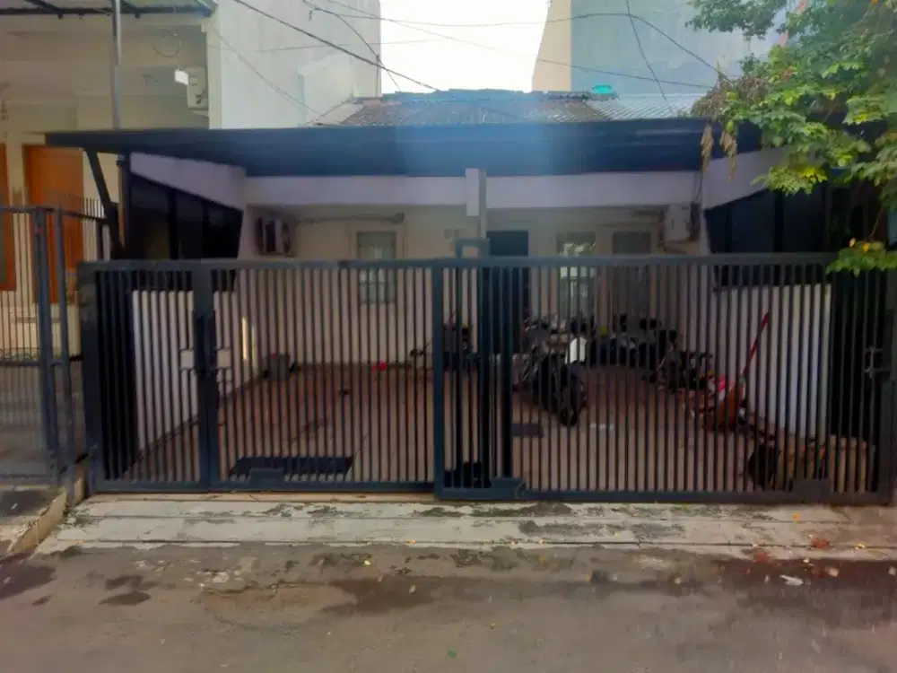 Di SEWA kan  Rumah 1,5 lantai ( FULL-FURNISH ) Di KELAPA CENGKIR BARAT , Kelapa Gading Permai