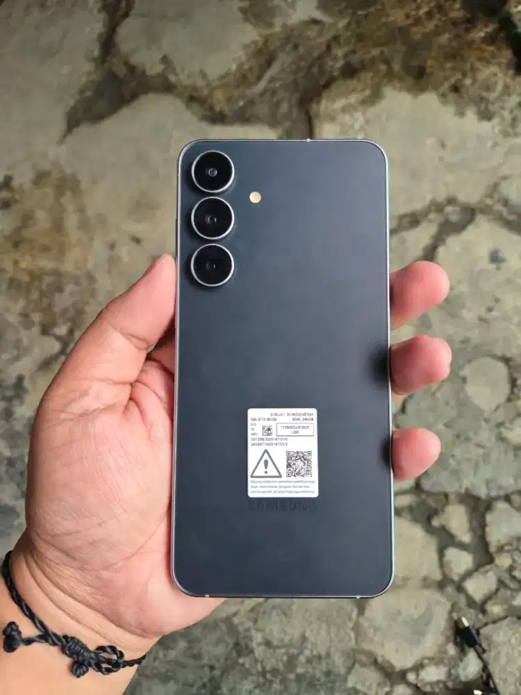 Samsung S25 FE 8/256GB (Resmi)