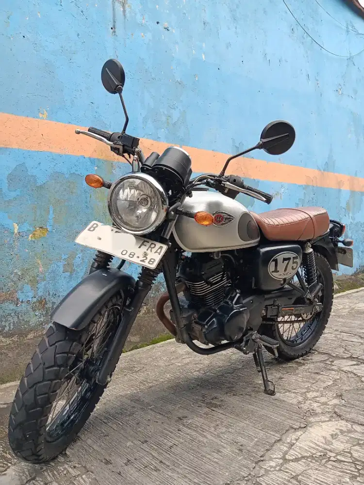 Dijual Cepat BU CEPAT W175 SE Th 2018 Gress Fullori Ter MURAH