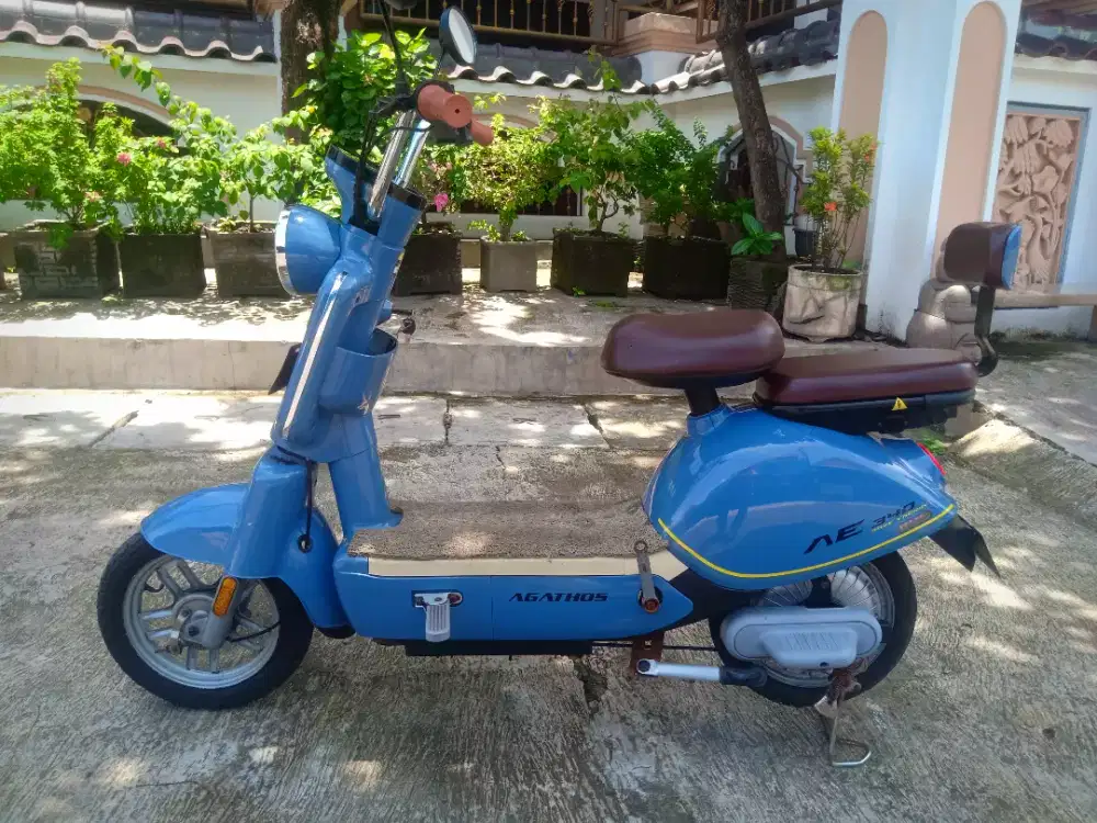 Sepeda listrik merk agathos