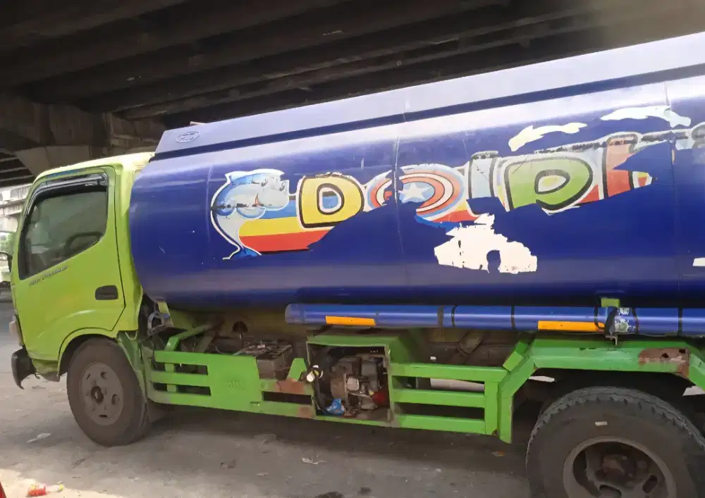 JUAL CEPAT !!  TRUK TANGKI AIR  TAHUN 2016
