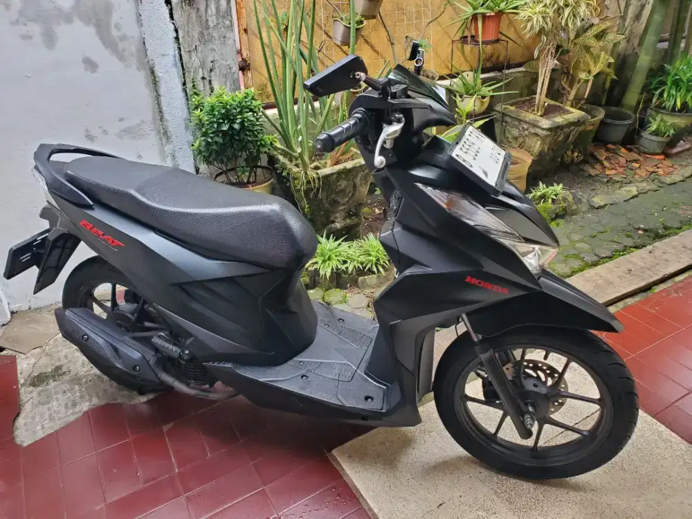 Honda Beat Deluxe Hitam 2024 Istimewa.