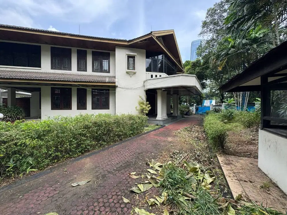 Disewakan Rumah Hoek 2 Lantai Cocok Untuk Kantor / Tempat Tinggal