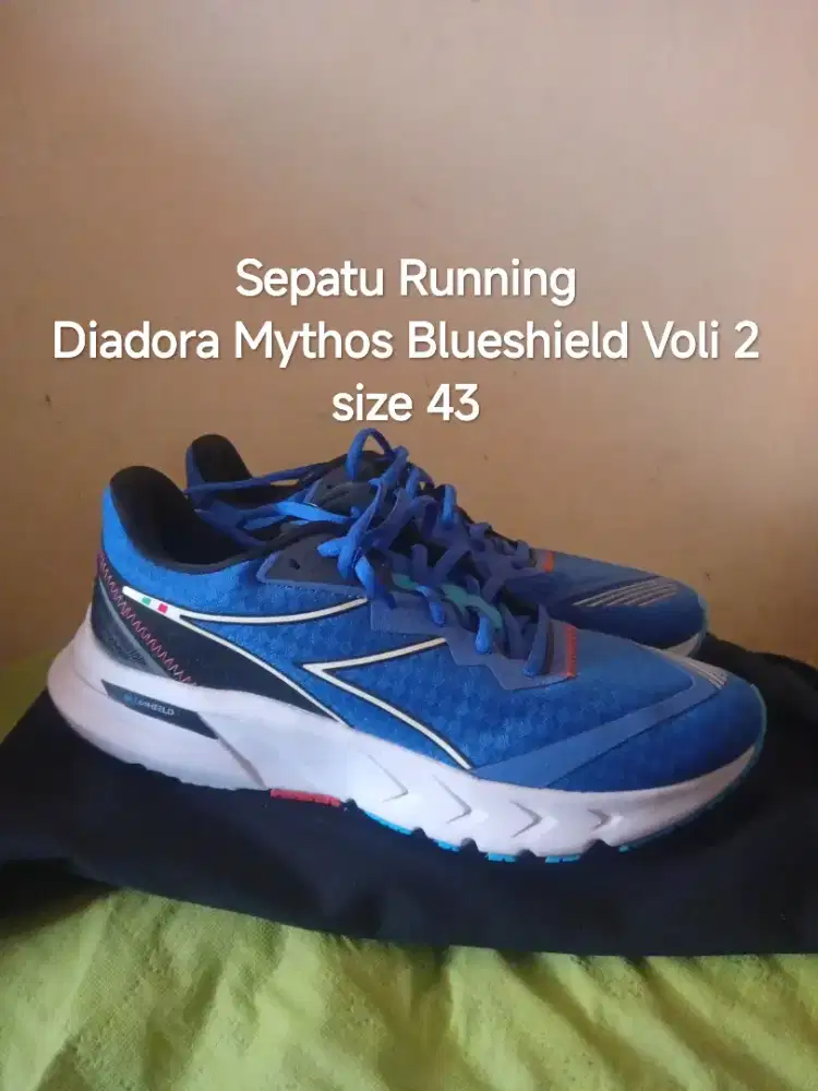 Sepatu running diadora mythos blueshield volo 2 ukuran 43 baru