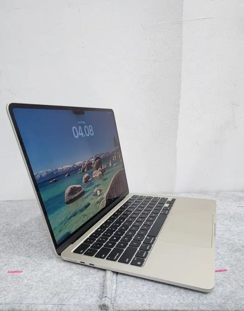 MacBook Air M2 16/256 Starlight ex ibox