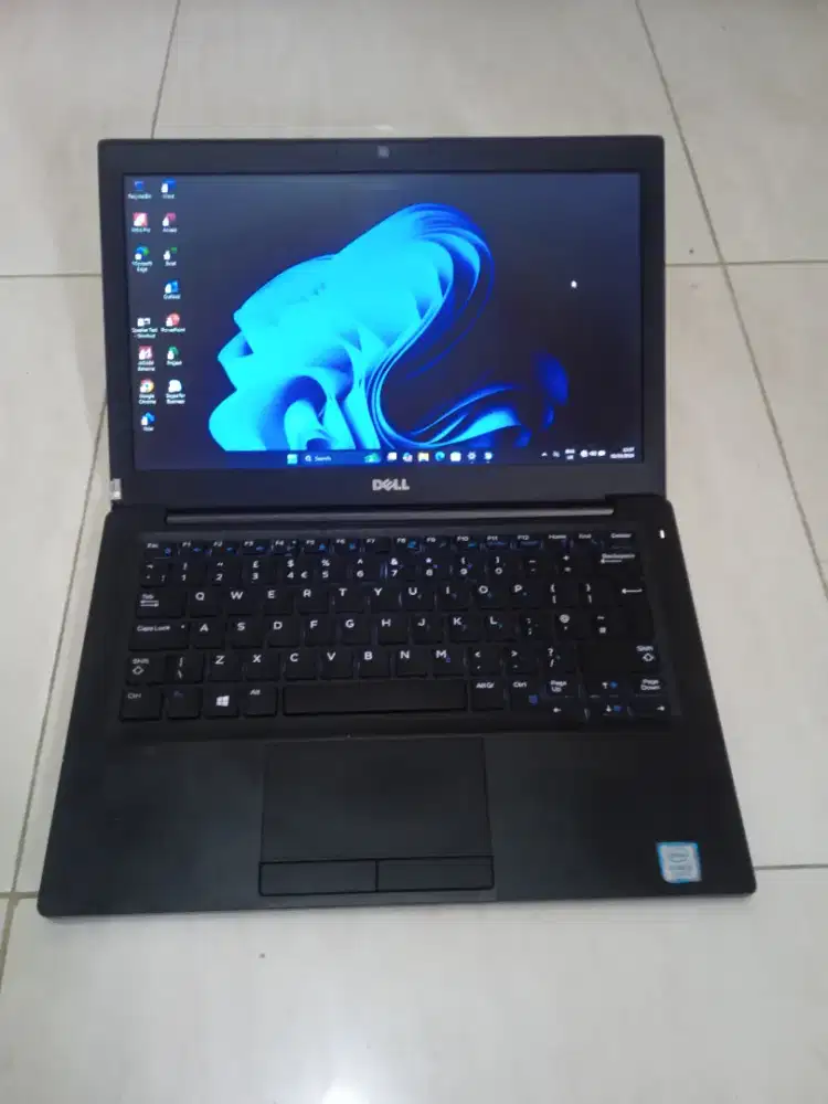 Dell Latitude 7280 core i5 gen7 windows 11Pro