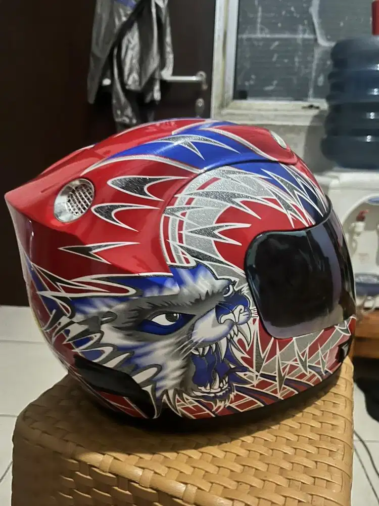 helm racing terbaru