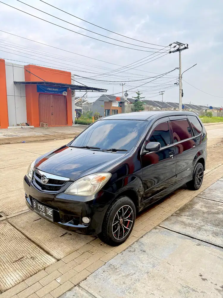Daihatsu Xenia 2011 Bensin