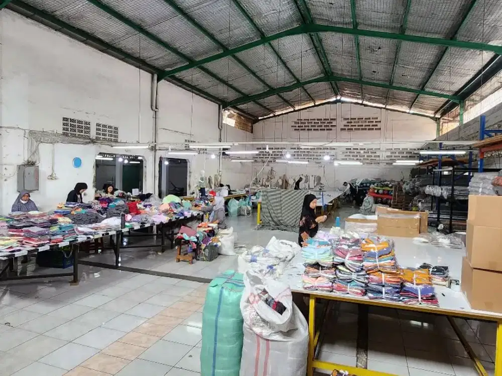 Gudang siap huni Bagus Strategis Akses Double Engkel di Jl. Nana Rohana Bandung Kota