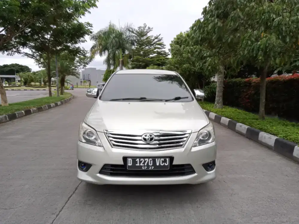 Dp 10 jt Innova G 2,5 Diesel AT 2013