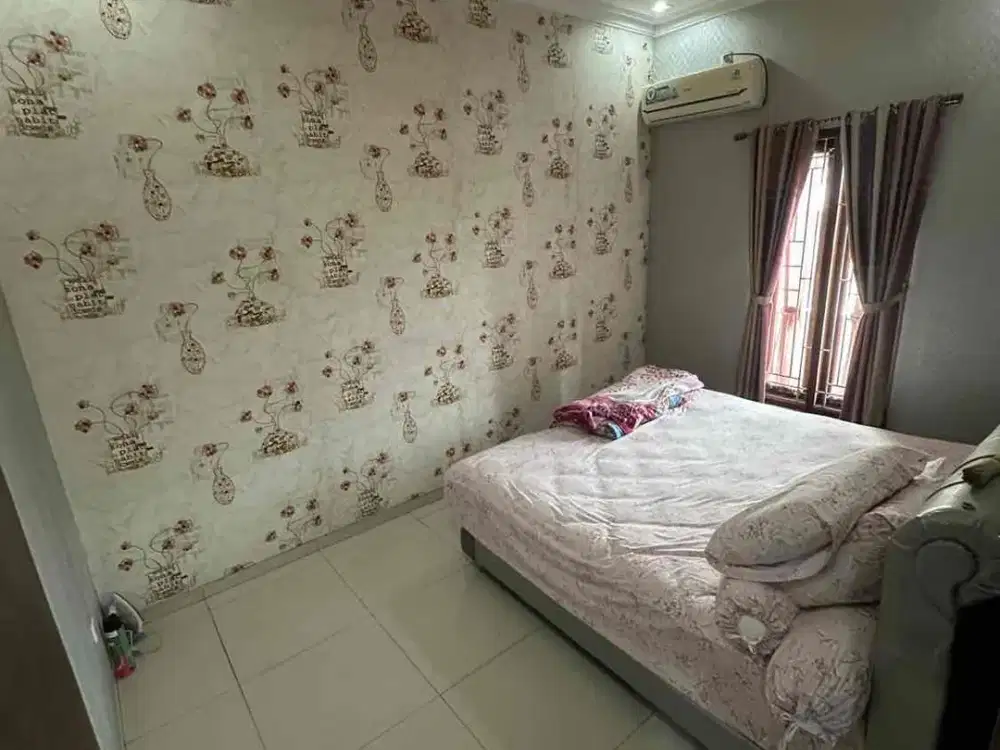 Jual Cepat Rumah Singgasana Pradana 2 lantai SHM siap huni