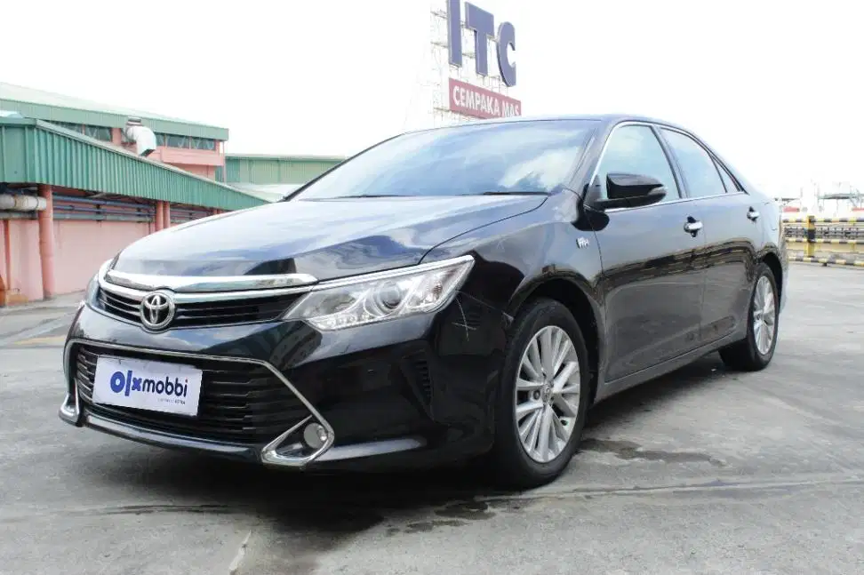 TDP 11JT, Toyota Camry 2.5 V Bensin-AT Hitam 2018