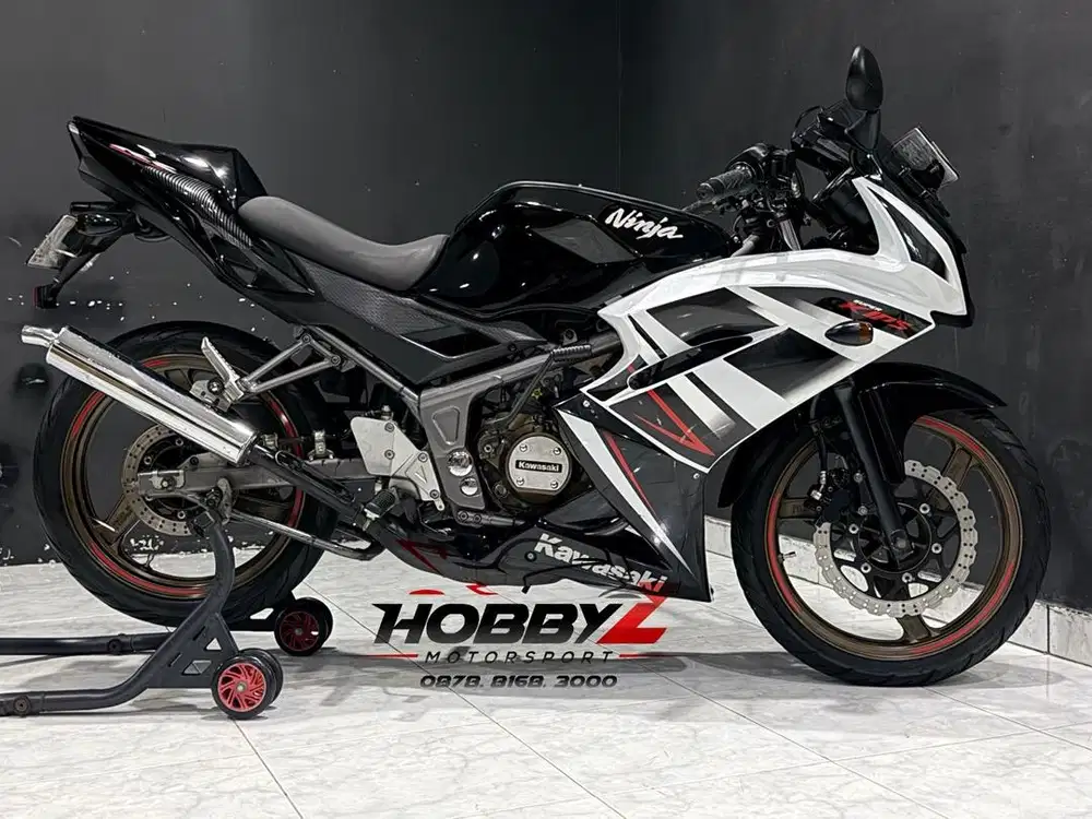 Kawasaki ninja zx 150 RR special edition 2015,km 11rb,Full original