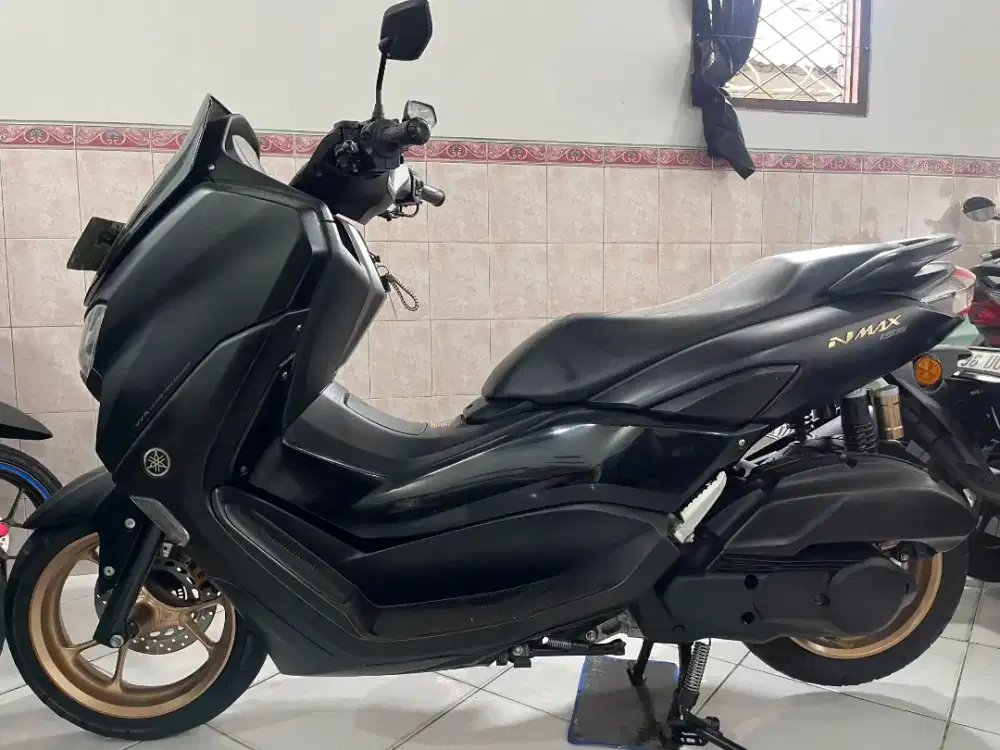 YAMAHA NMAX TAHUN 2022 MOTOR BAGUS