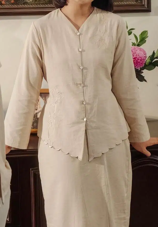 One set - Melayu outfit