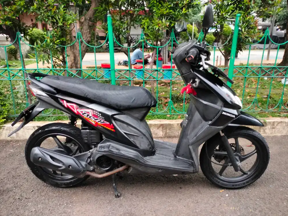 HONDA BEAT KARBU 2011 pajak panjang/B.dki