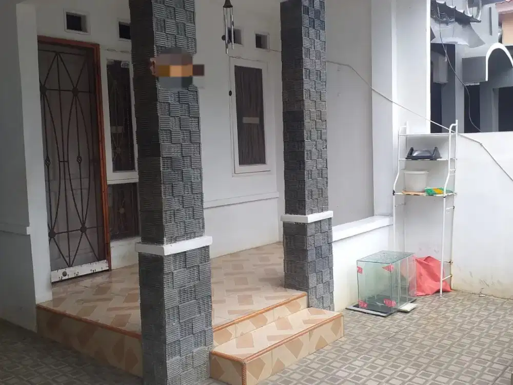 Disewakan Rumah Strategis Siap Huni di Villa Galaxy, Bekasi.
