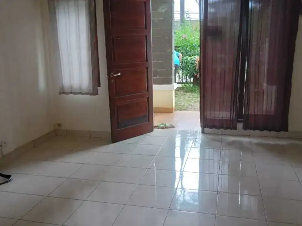 Disewakan rumah di cluster Aralia harapan indah 2 Bekasi
