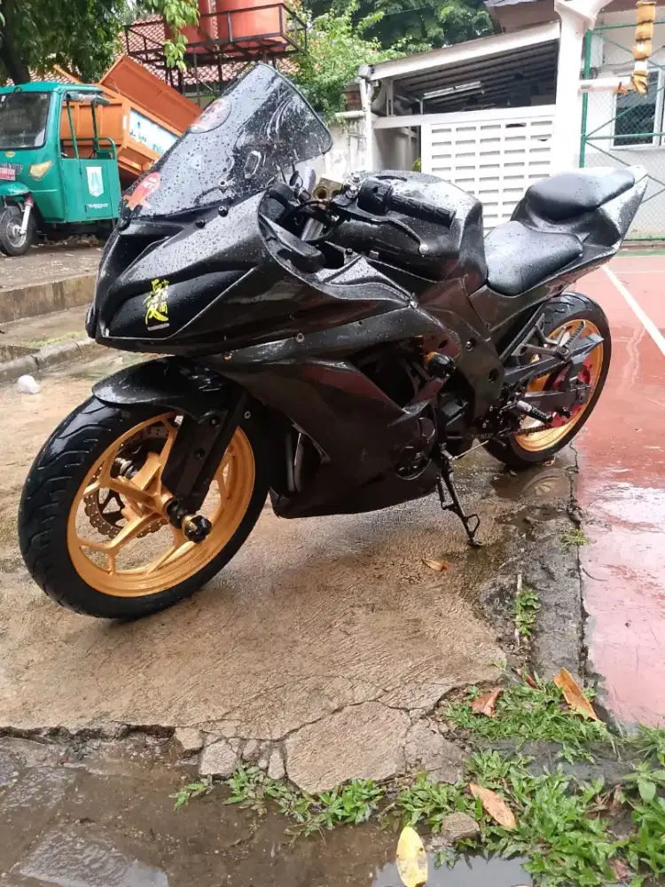 KAWASAKI NINJA 250 FI THN 2013