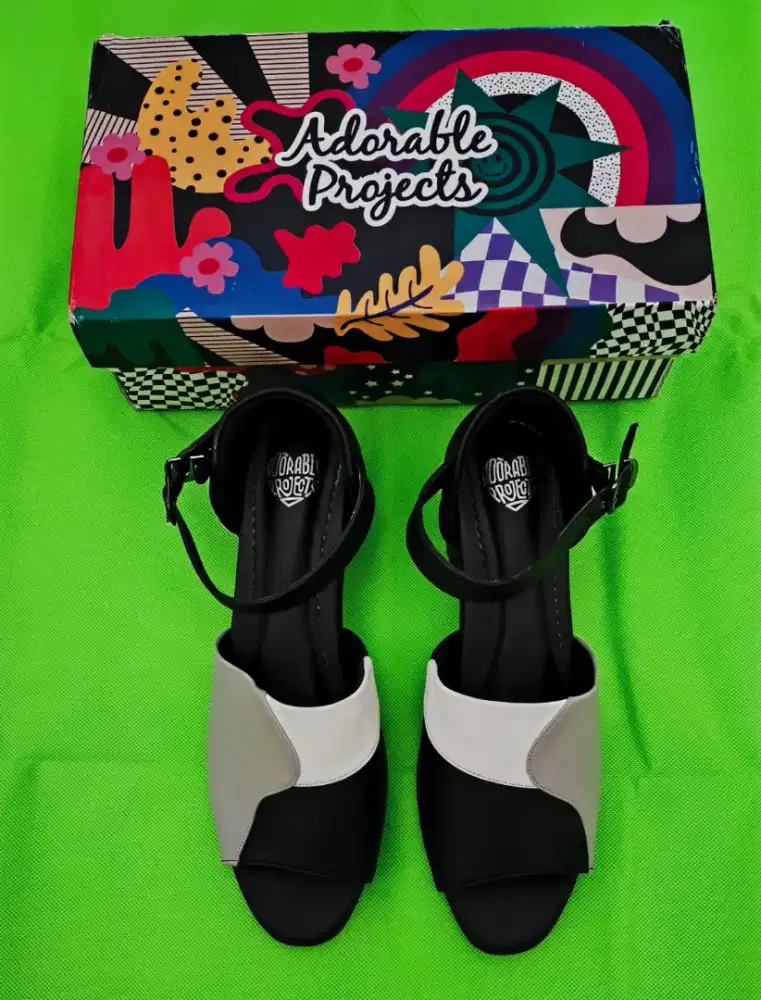 SEPATU SANDAL WANITA MERK ADORABLE PROJECTS UKURAN 40