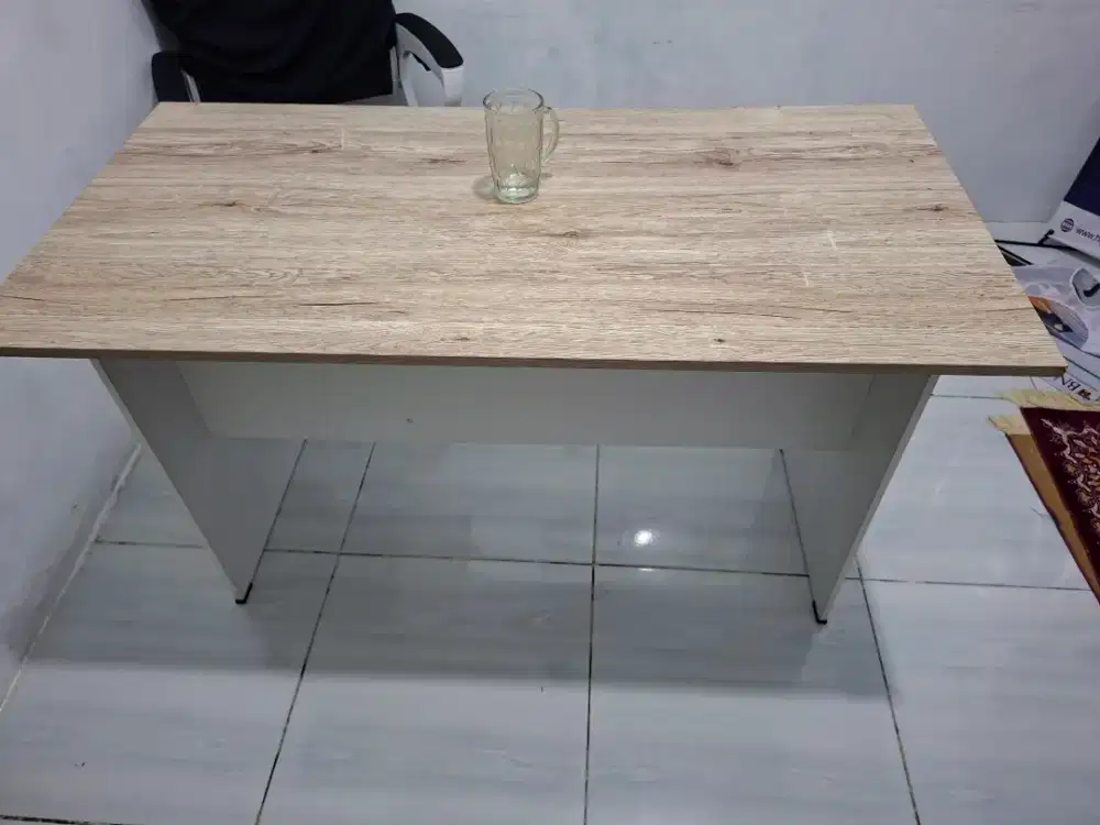 Meja kasir  masi bagus