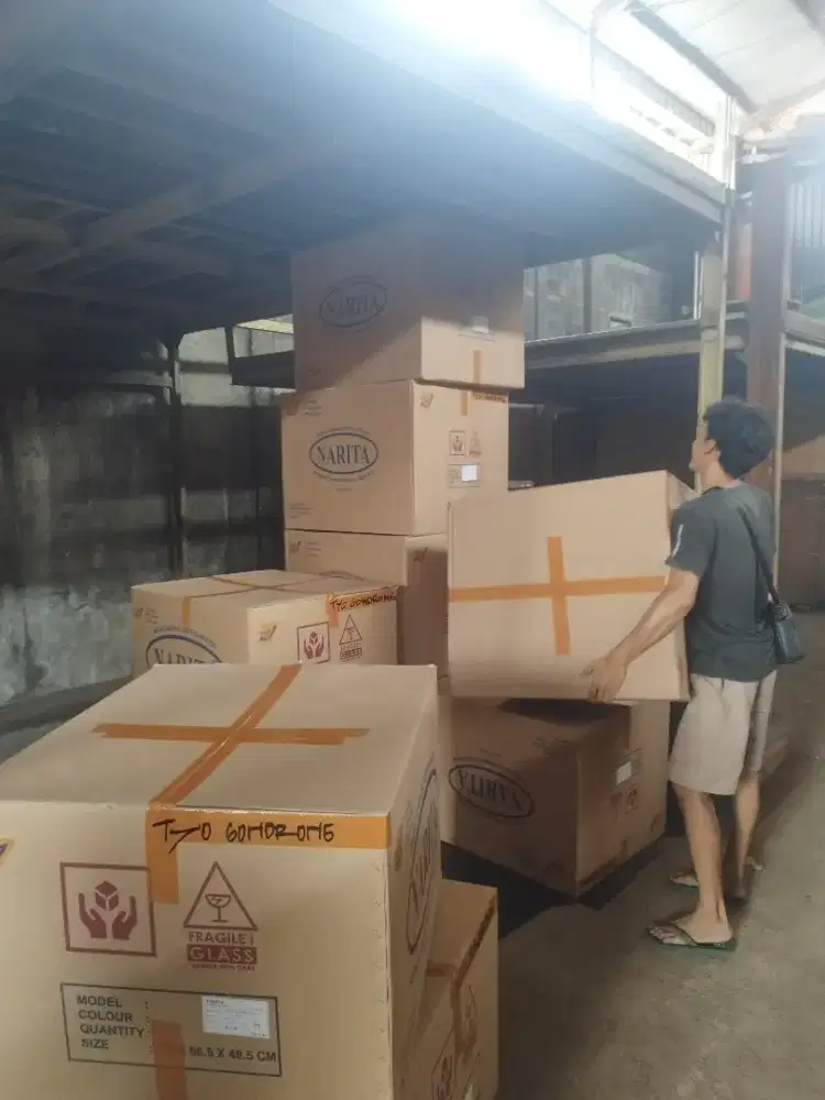 Di butuhkan tenaga packing berpengalaman