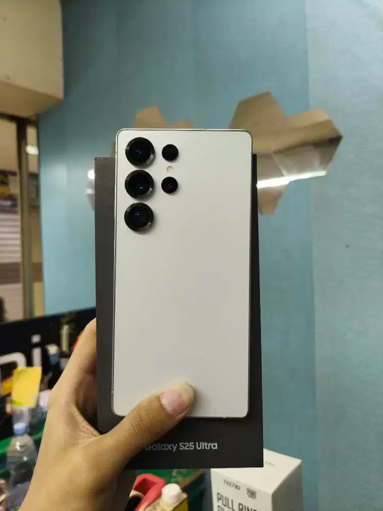 Samsung Galaxy S25 Ultra 12/256 Fullset seinn