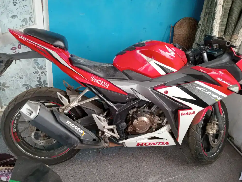 Honda CBR 150R Tahun 2018