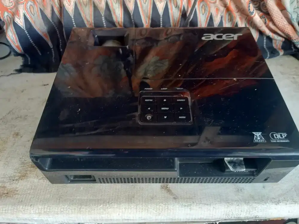 proyektor acer bekas bergaransi