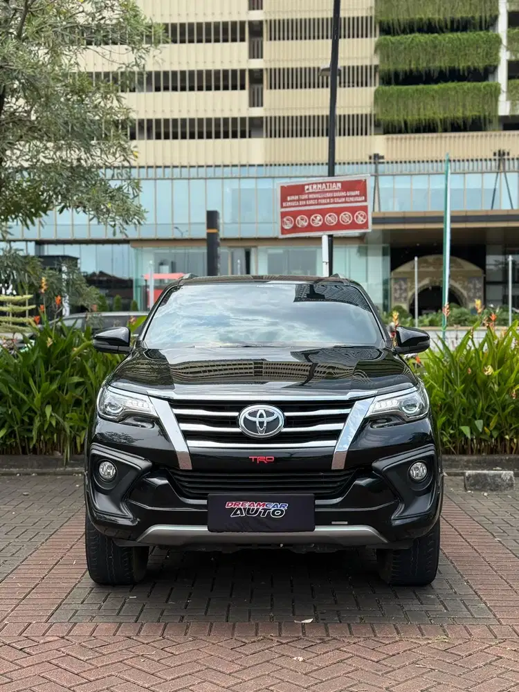 Toyota Fortuner VRZ DIESEL AT NIK 2019 Hitam Bodykit TRD PAJERO SPORT