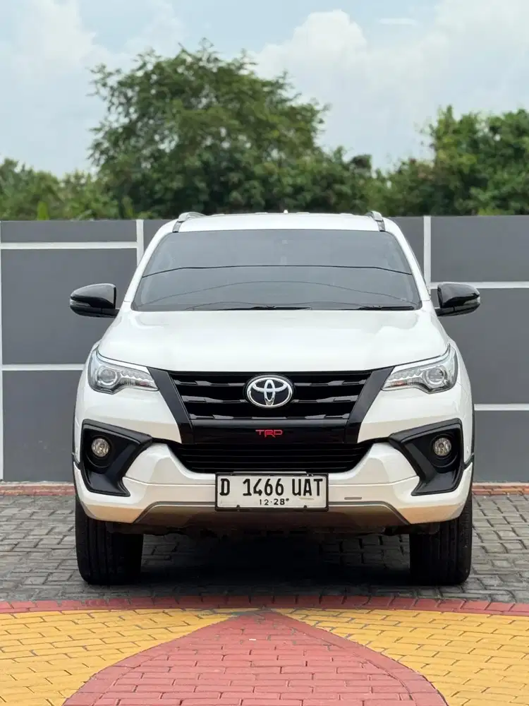 ( DP 110 JT ) TOYOTA FORTUNER VRZ TRD 2.4 DIESEL AT 2018