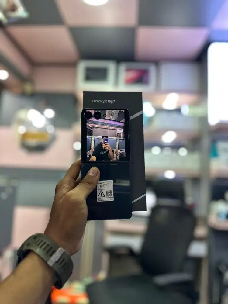 Samsung Z Flip 7 12/256Gb Sein Fulset Original Likenew Nominus garansi