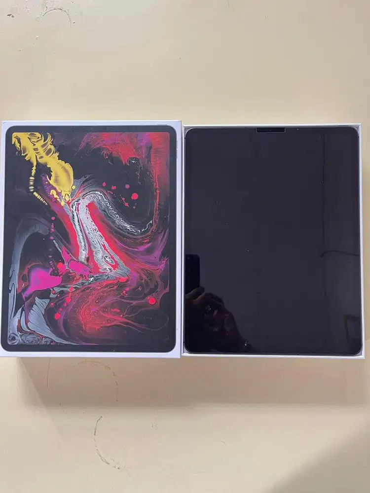 Dijual iPad pro 2018 12'9 inch 256GB intern- Wifi / Cellular fullset,
