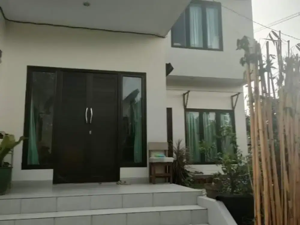 Rumah SHM 15 Menit ke Bintaro Jaya Xchange Mall 2 Lt Siap Huni J-43218