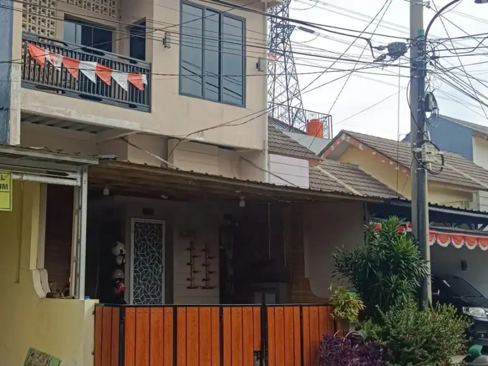 Rumah 2 Lantai SHM 15 menit ke Living Plaza Pamulang Bisa KPR J-42089