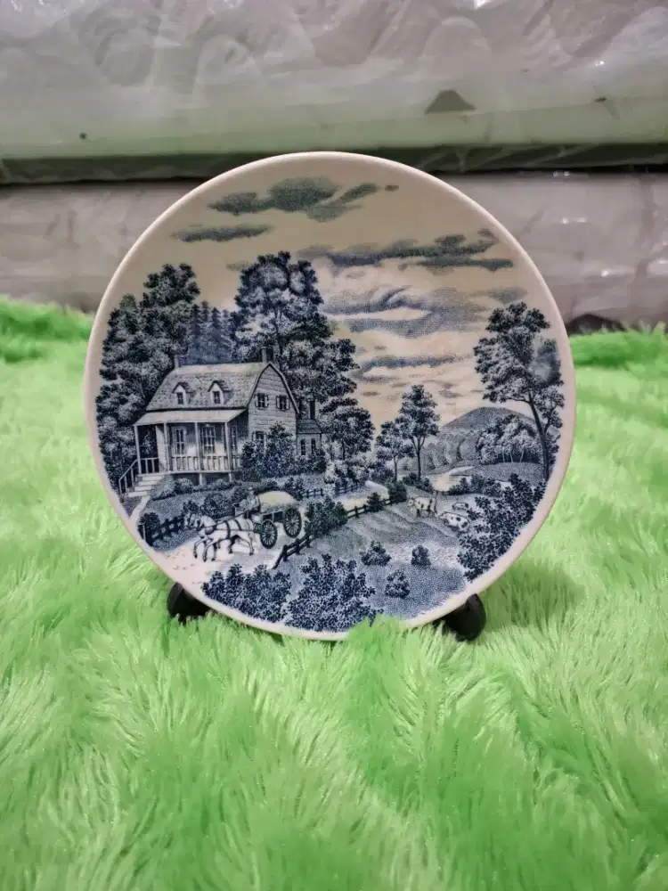 Piring Antik / vintage pajangan Homestead Blue by Nasco (Japan)
