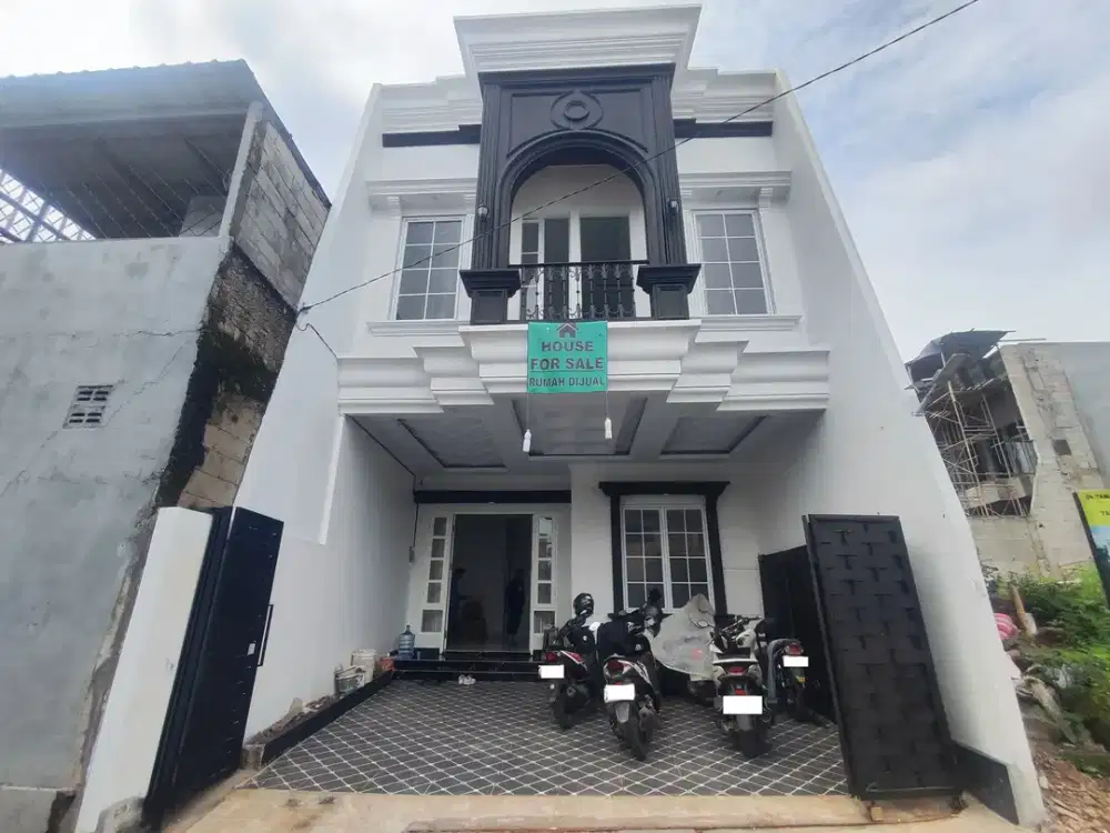 Rumah Carport Luas 8 Mnt ke Pintu Tol Kukusan 3 Hadap Selatan J-42476