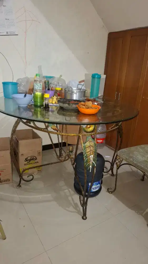 dijual meja makan besi