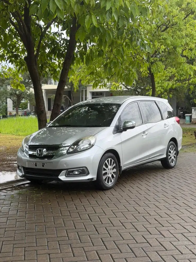 Jual cepat Honda Mobilio 1.5 E Prestige low odo record 2015 panjang