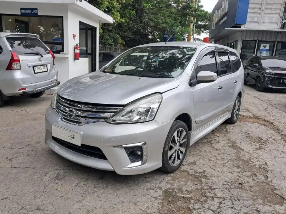 LOW DP Nissan Grand livina 1.5 Highway Star Autech Bensin-AT 2019 AHN