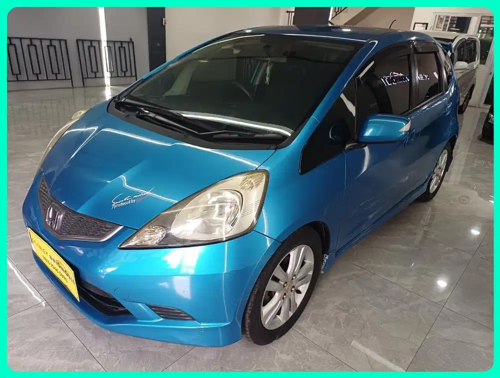 HONDA JAZZ 1.5 RS AT 2010