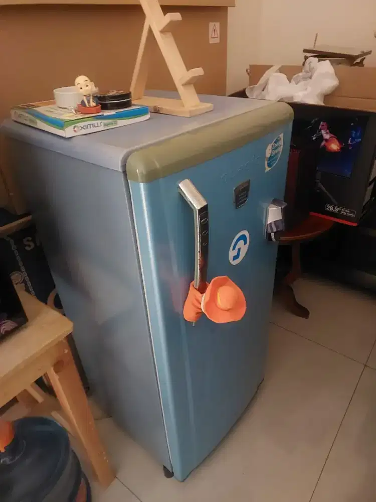 Dijual kulkas toshiba