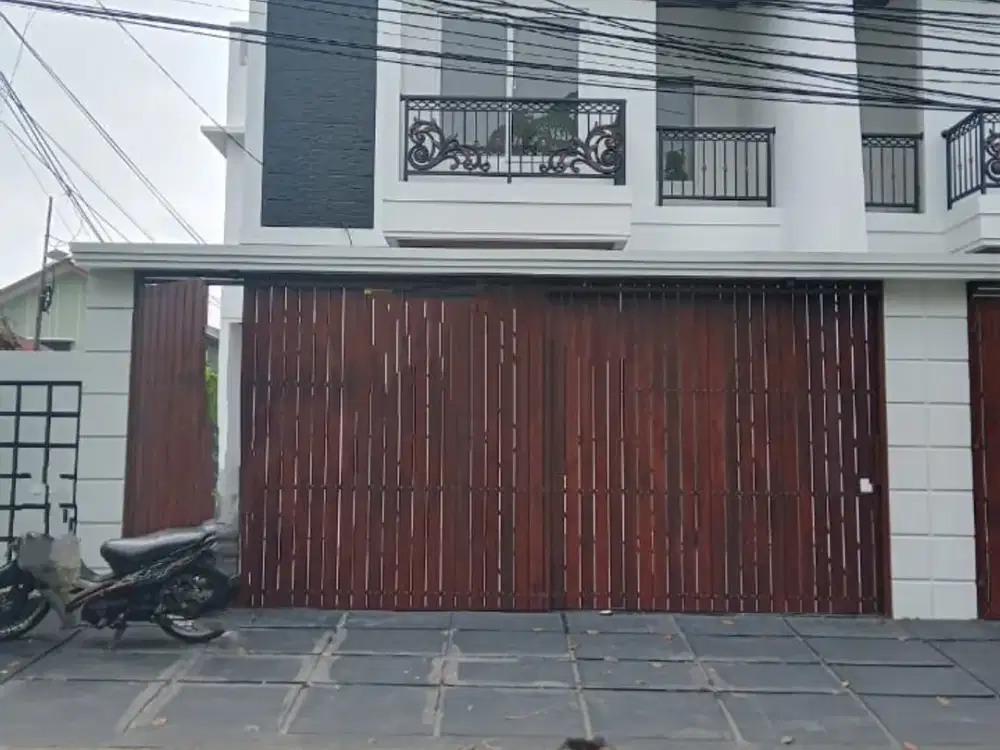 Rumah Brand New Di Kosambi Baru Jakarta Barat Luas 6x15 2,5 Lantai SHM