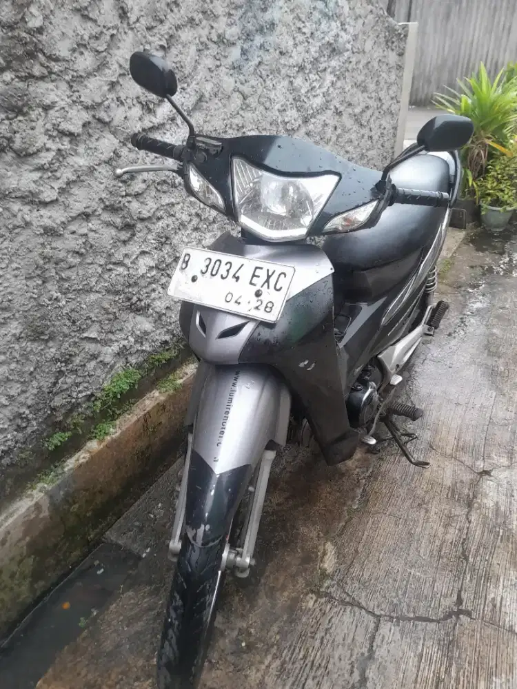 Di jual honda supra fit ss komplit pajak mati mesin alus