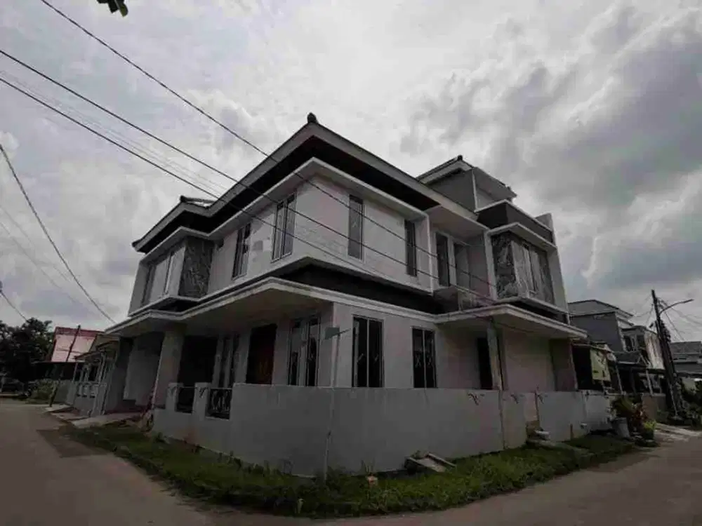 DI Jual Rumah 2 Lantai 6+1 kamar tidur Di Serpong Utara Tangsel