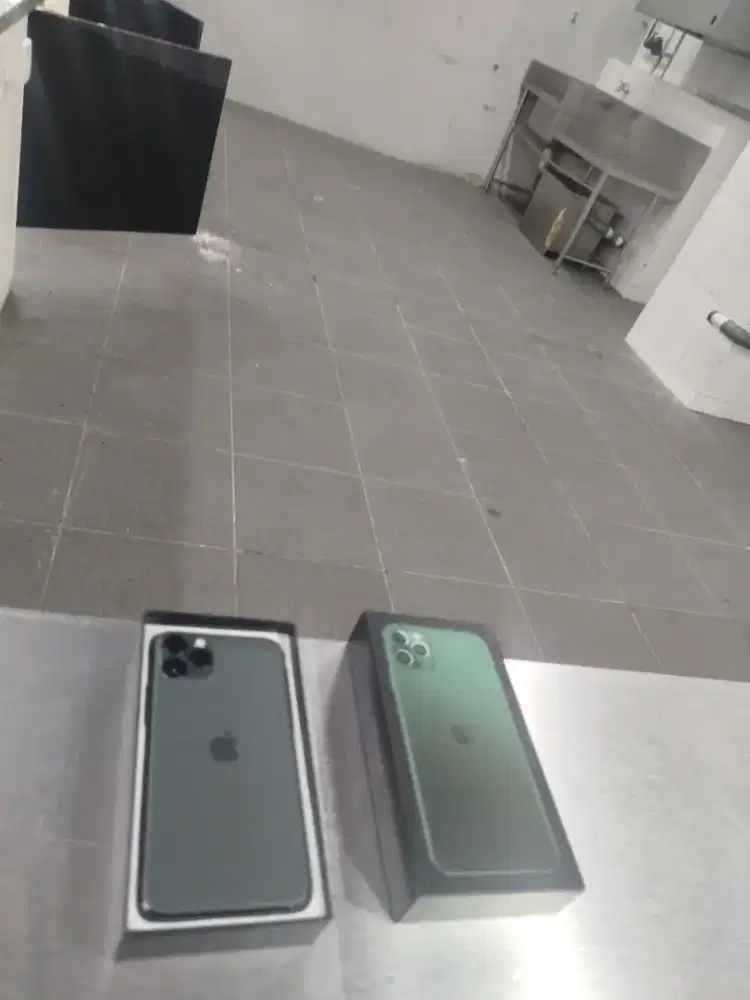 iPhone 11 pro 256gb sangat idealis