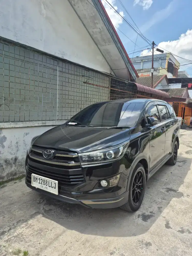 Innova reborn v diesel matic 2016