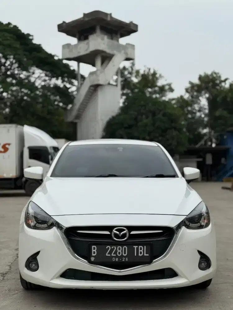 Mazda 2 2016 GT skyaktife  low kilometer pemakaian pribadi bekas cewek