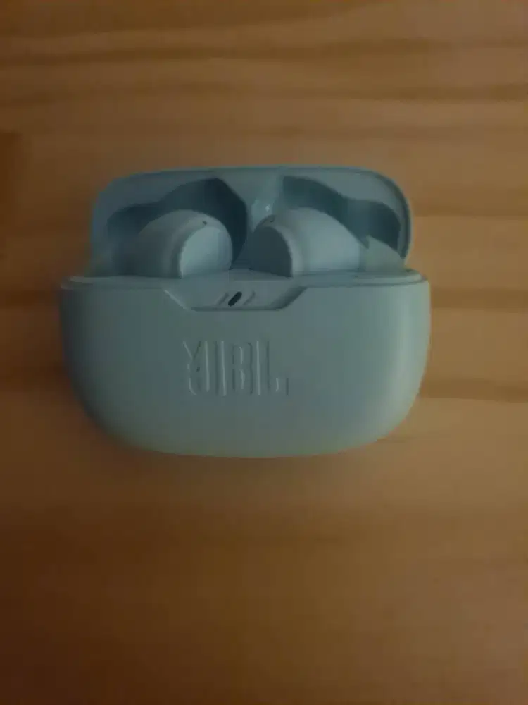 JBL WAVE BEAM BLUETOOTH EARBUDS